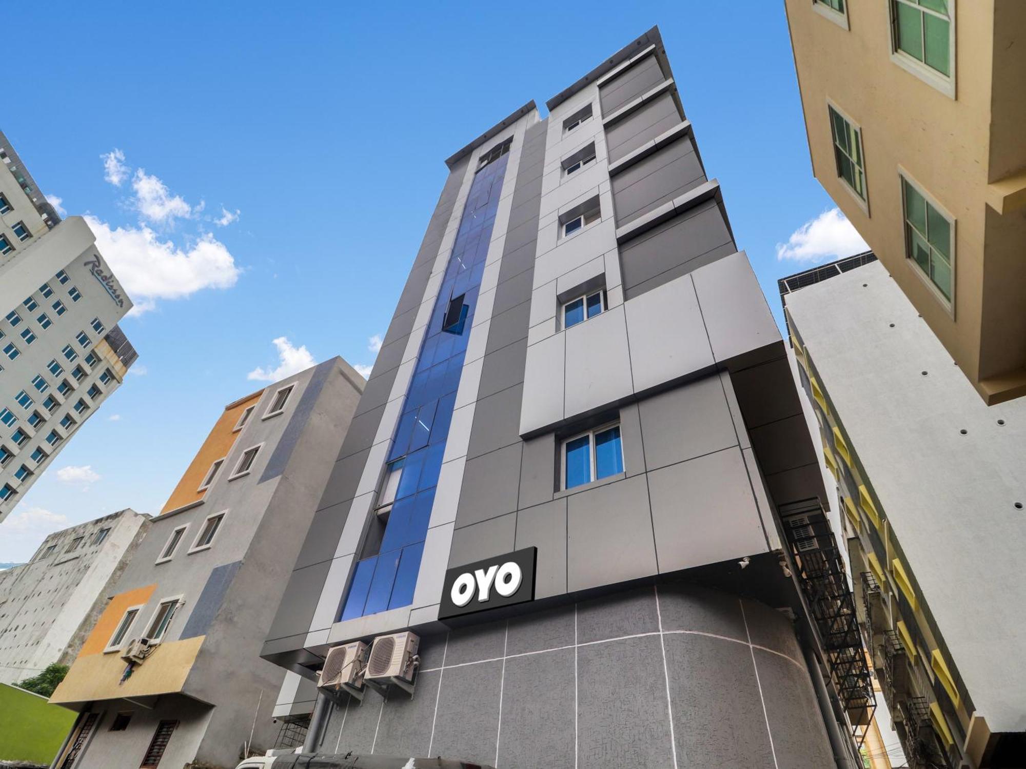 Hotel O Red Stone Hotels Hajdarabad Zewnętrze zdjęcie