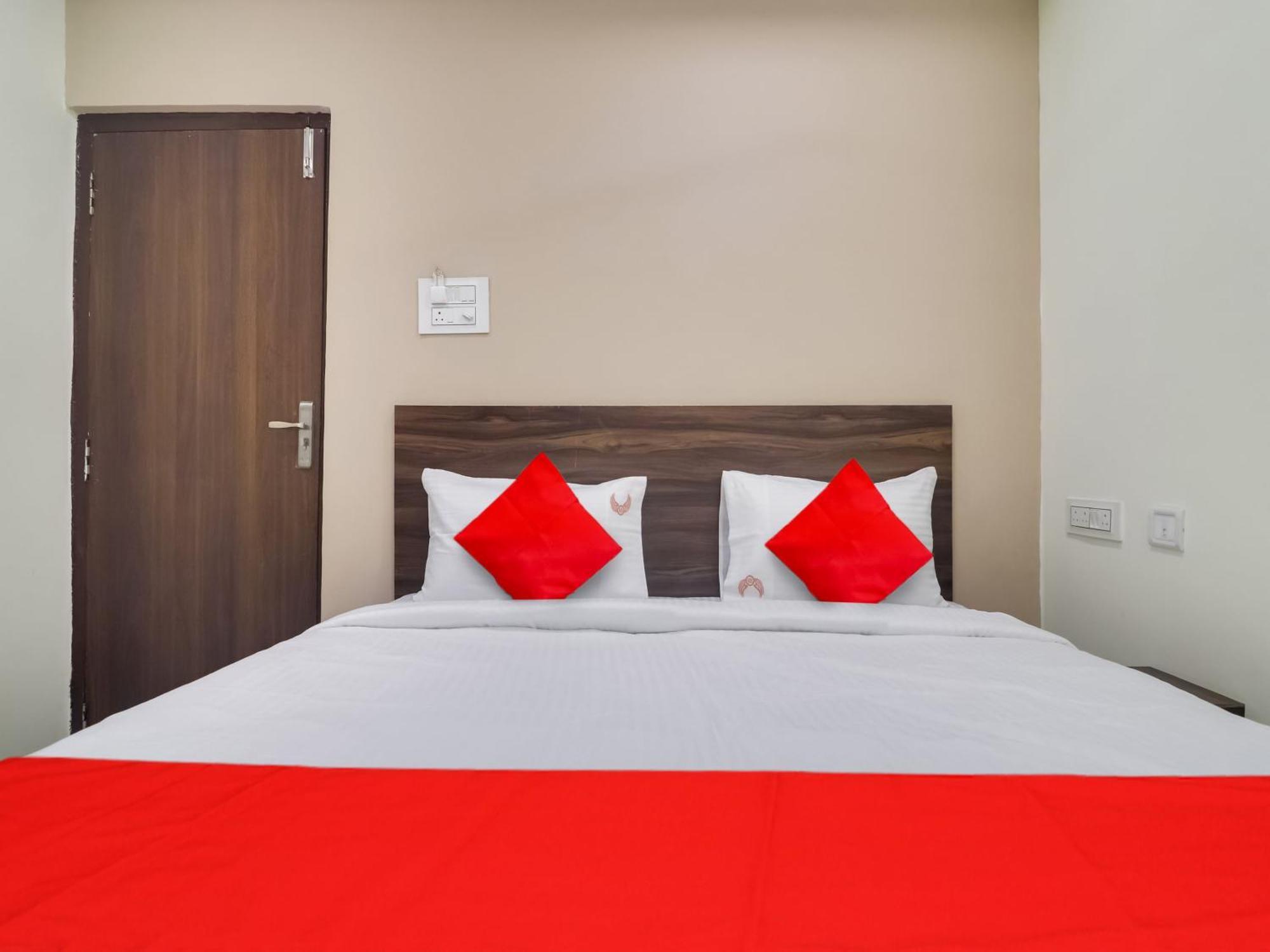 Hotel O Red Stone Hotels Hajdarabad Zewnętrze zdjęcie